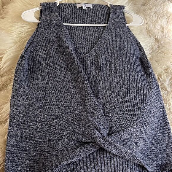 Fate Sweater Womens Sz Medium front knot sleeveless knit Top Gray V Neck light - Picture 3 of 7